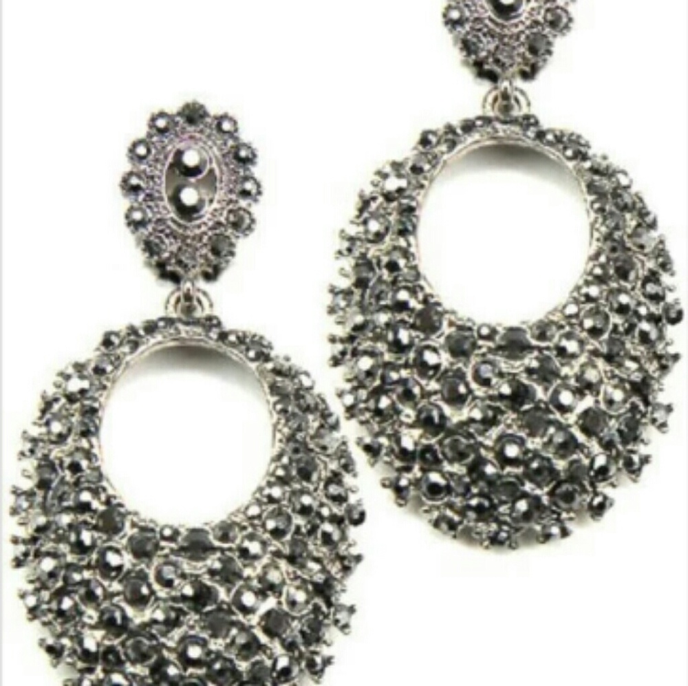 Stone drop earrings